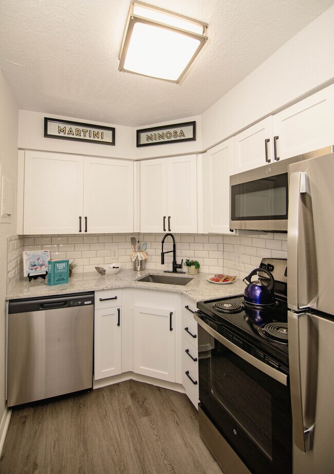 The Laurels apartments — community photo - The Laurels