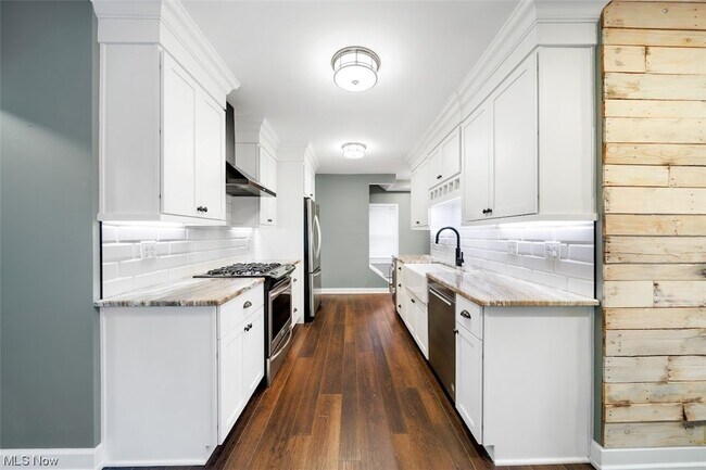 Foto del edificio - 8724 Headlands Rd