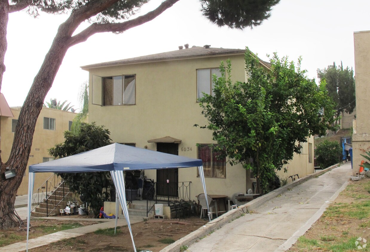 Foto del edificio - 6034 La Prada St