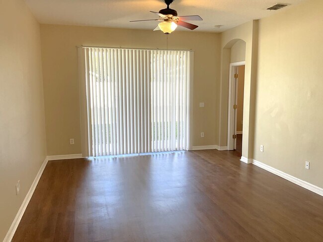 Building Photo - 4943 Alavista Dr