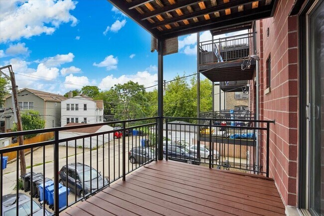Building Photo - 3505 N Elston Ave