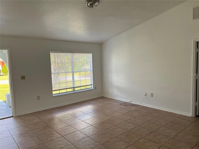 Building Photo - 270 Chadworth Dr