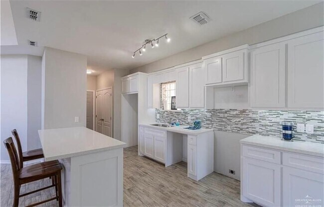Foto del edificio - 3204 Black Oak Ln