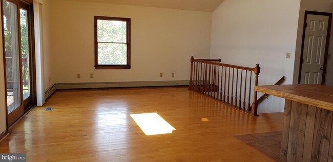 Building Photo - 16183 Little Ferry Rd