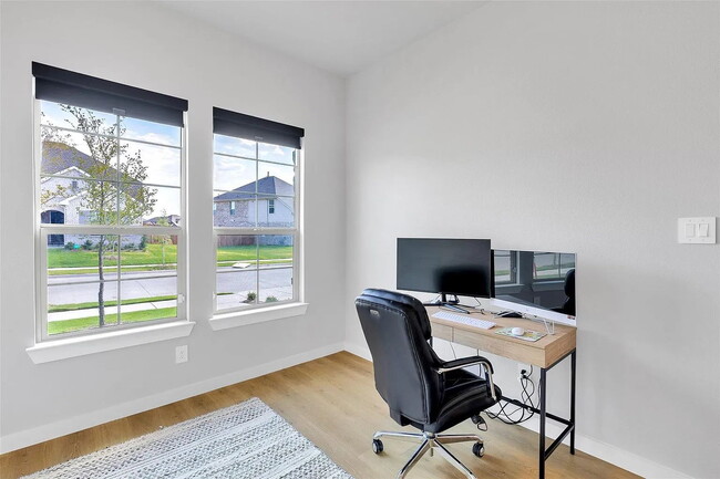 Building Photo - Beautiful 3-bedroom, 2.5 bath home with 2-car garage featuring an open floor plan in the heart of...
