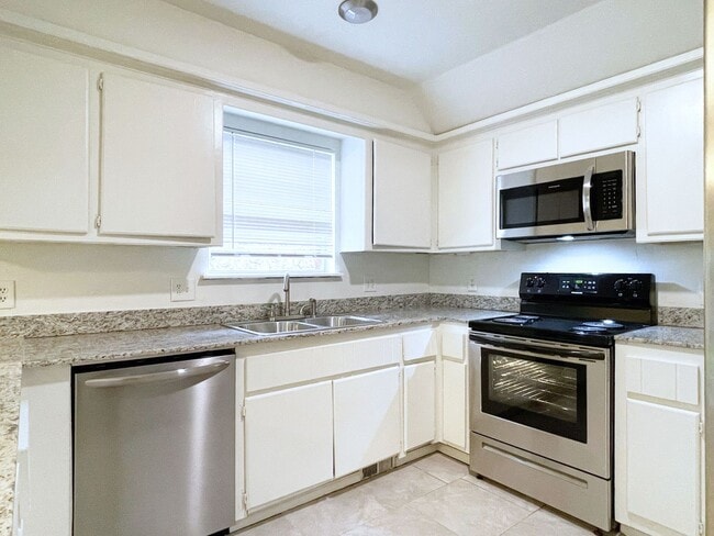 Building Photo - 10512 Harvest Moon Ave