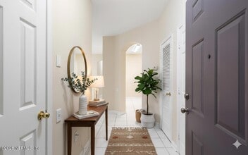 Building Photo - 10550 Baymeadows Rd