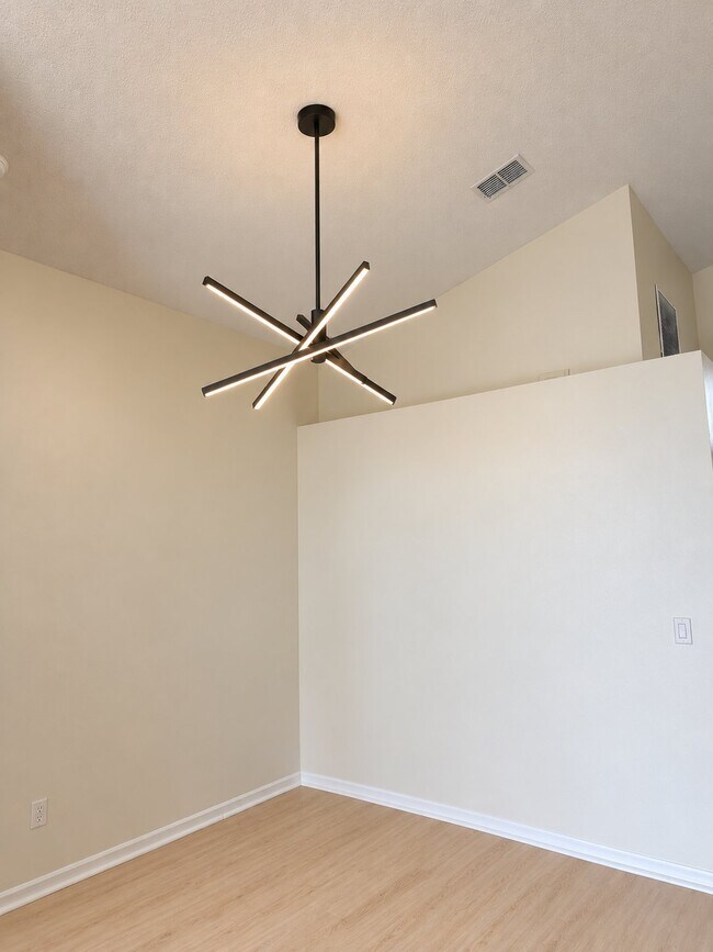 Building Photo - 610 Tuten Trail