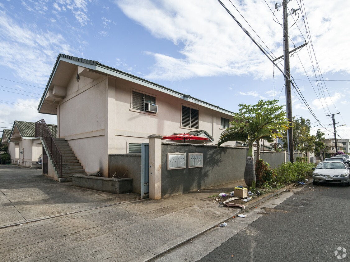 Building Photo - 94-1021-94-1029 Kahuamoku St