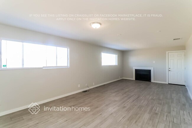 Foto del edificio - 2332 W Orchid Ln