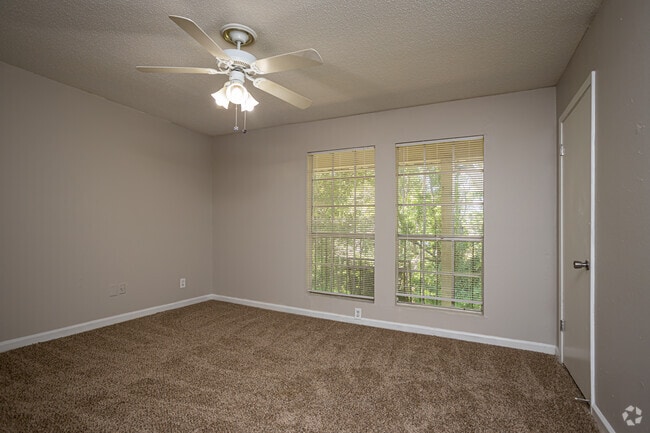 1BR,1BA - Townhouse - 720SF - River Oaks Apartments