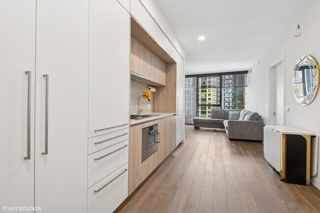 Foto del edificio - 211 N Harbor Dr