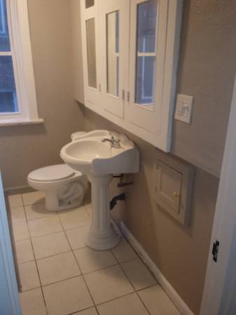 Bath extra storage - 3655 Marceline Terrace