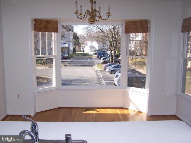 Foto del edificio - 10817 Littleford Ln