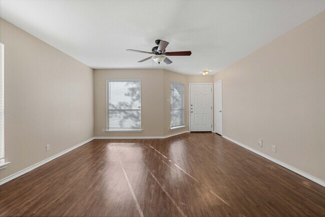 Building Photo - Single Family Rental in NW San Antonio!!
