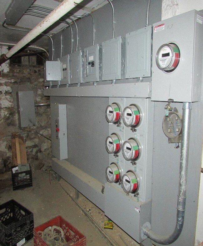 Foto del edificio - 1369 Greene Ave