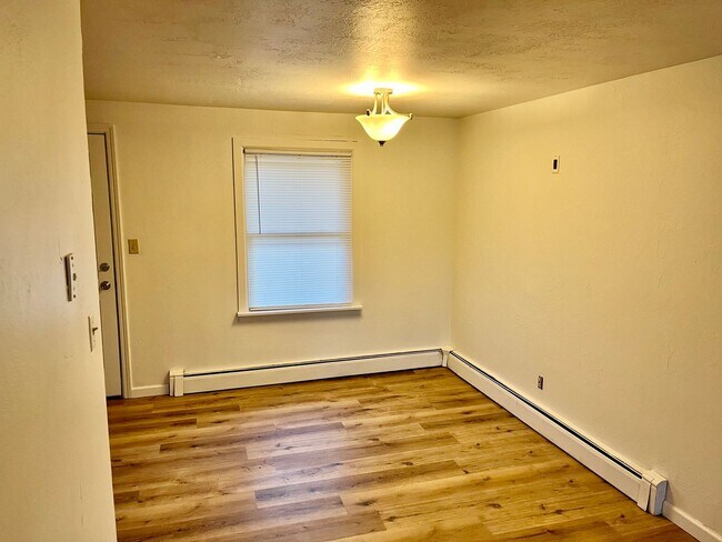 Foto del edificio - 1708-1712-1712 Amy St