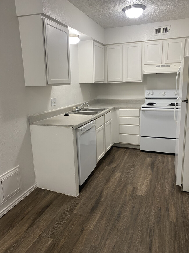 Building Photo - North Village Apartments