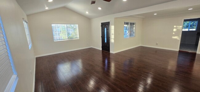 Foto del edificio - 532 Porter St