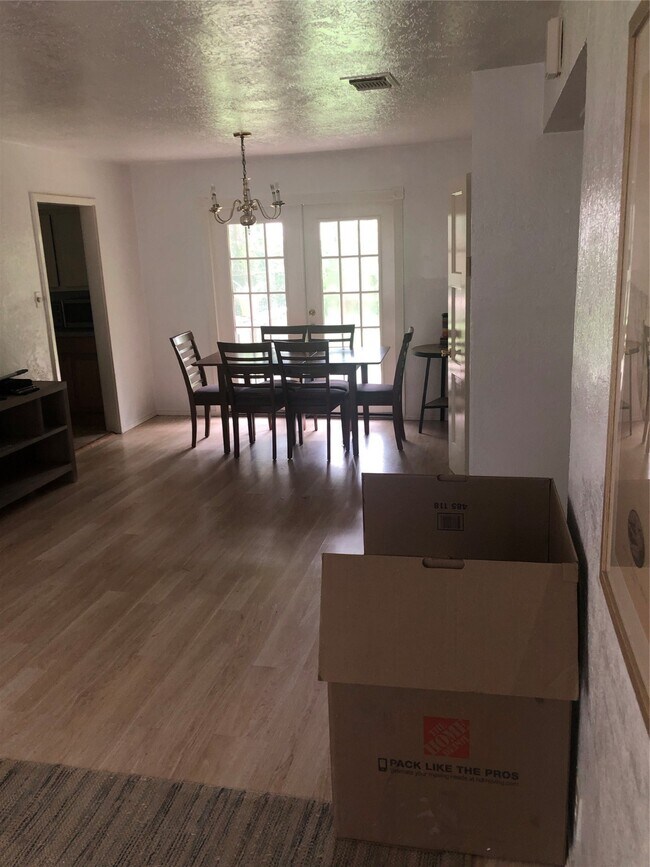 Foto del edificio - 4310 Holt St