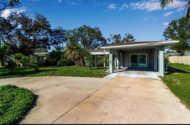 Building Photo - 20378 Emerald Ave
