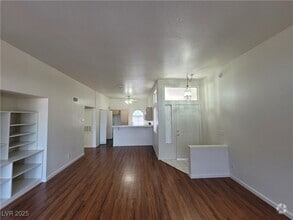 Building Photo - 3125 N Buffalo Dr