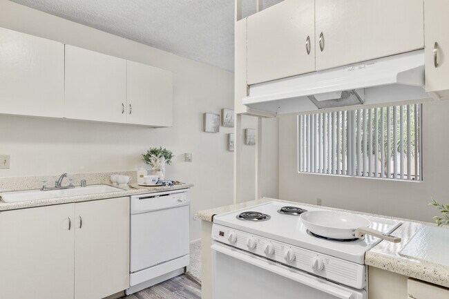 Cocina - Dorchester "Get up to $2625 OFF!*