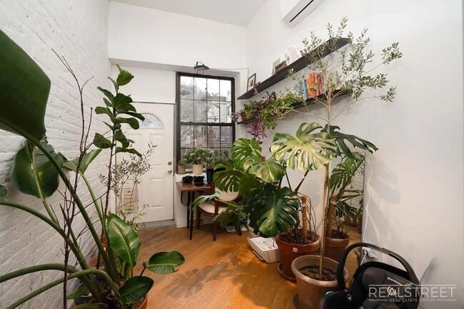 Building Photo - Prime Williamsburg 3-Bedroom with Private Backyard + Laundry in Building