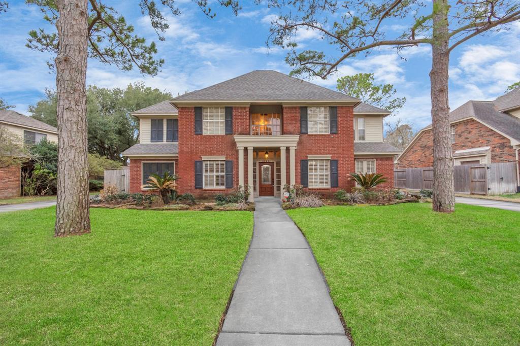 Foto principal - 15831 Sweetwater Creek Dr