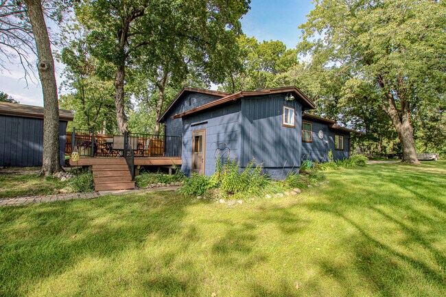 Foto del edificio - 4880 Interlachen Dr NE
