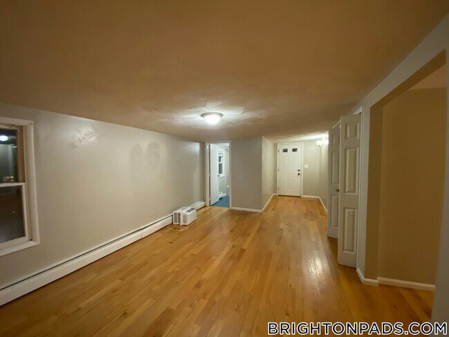 Foto del edificio - 27 Kelley Ct