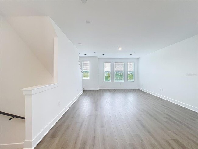 Building Photo - 15465 Hamlin Pk Dr