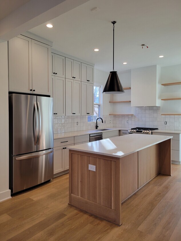 Foto principal - 1226 Sterling St