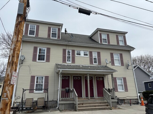 Photo - 14 Quigley Ave Apartments