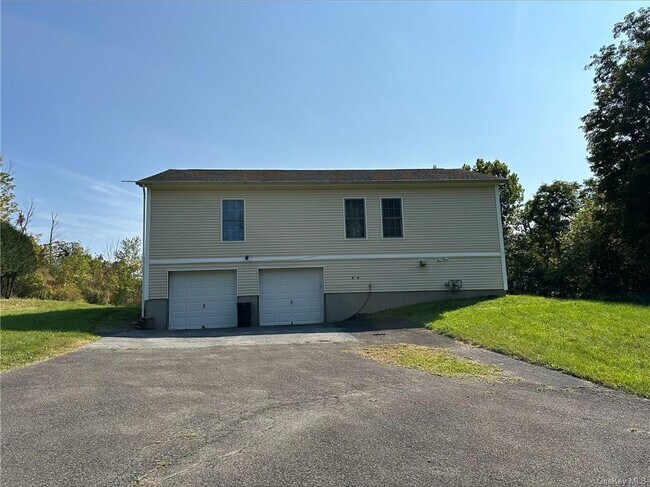 Building Photo - 98 Black Creek Rd