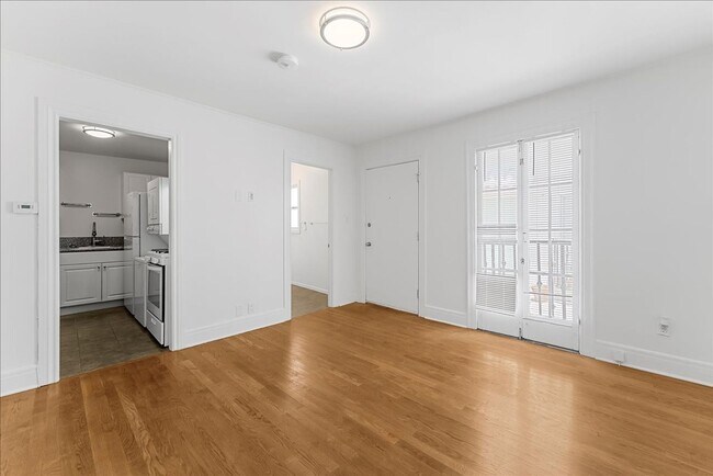 Photo - 378 1/2 Columbia Ave Apartment