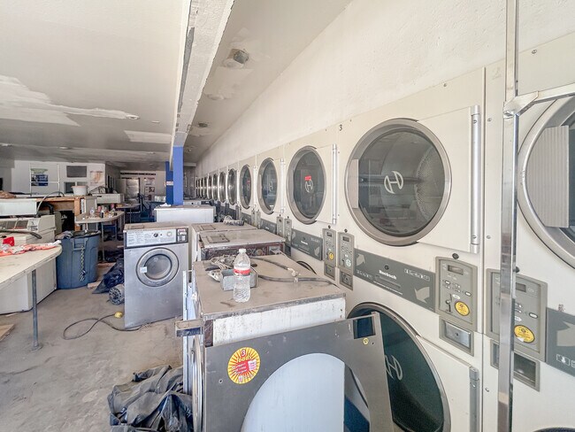 Foto del edificio - 2650 Diamond St