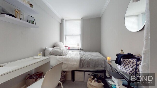 Foto del edificio - 424 E 9th St