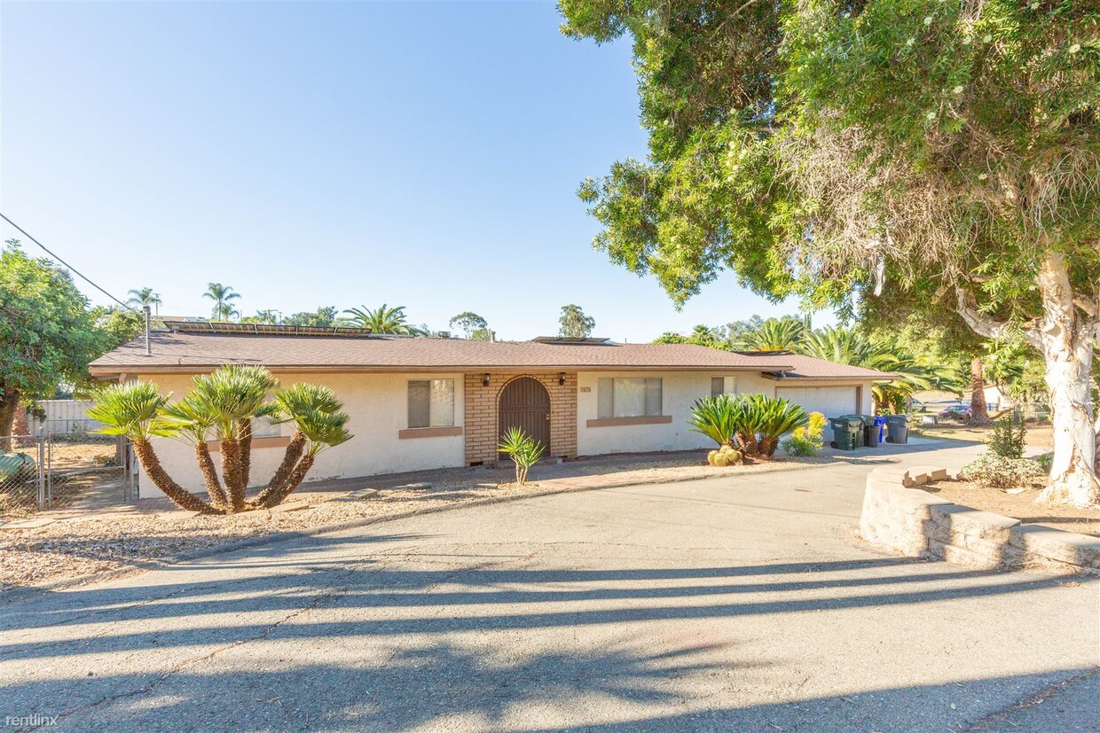 Primary Photo - 3 br, 2 bath House - 1575 Via Paloma