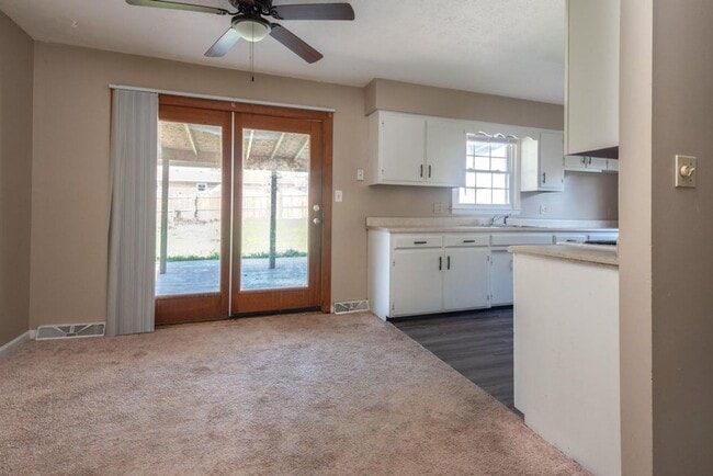 Foto del edificio - 3 bed 1.5 bath