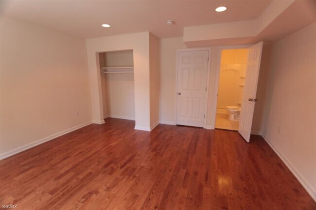 Foto del edificio - 4 br, 4 bath Triplex - 1915 N GRATZ ST Unit A