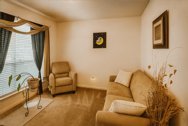 Foto del edificio - 1911 Plum Creek Ln