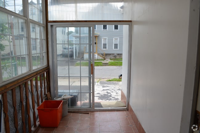 Building Photo - 1406 Neilson St
