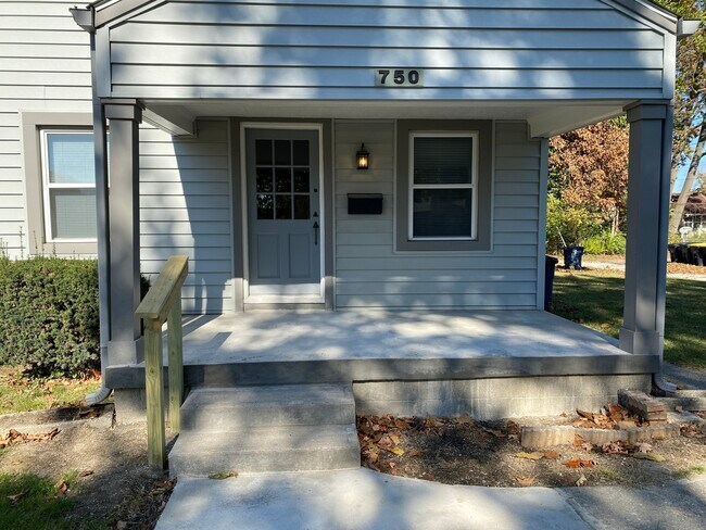 Building Photo - 750 Churchman Ave