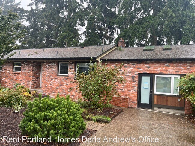 Building Photo - 3 br, 2 bath House - 11740 SE Salmon Street