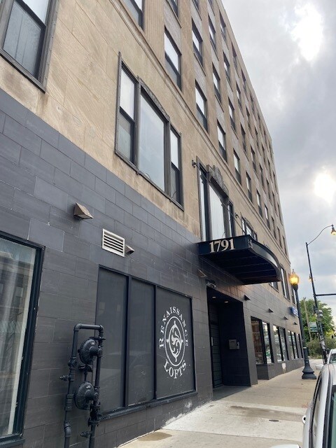 Foto del edificio - 1791 W Howard St