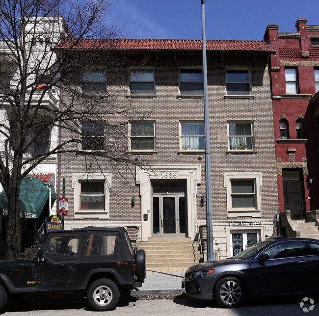 Foto del edificio - 1635 R St NW