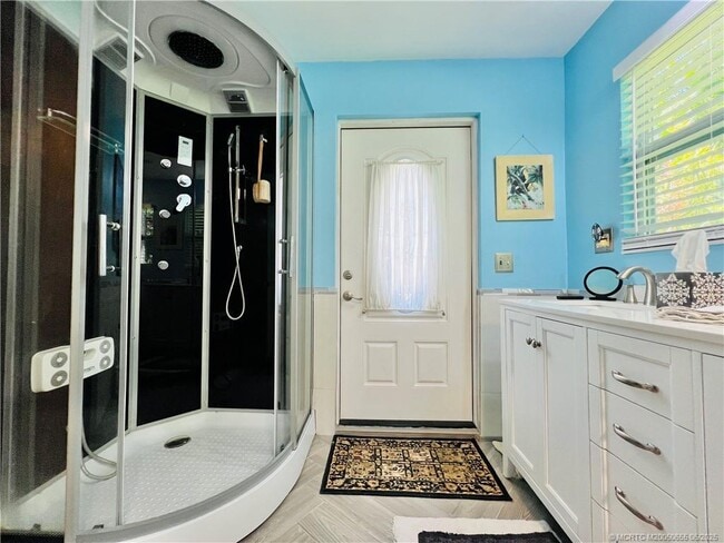 Building Photo - 632 W Weatherbee Rd