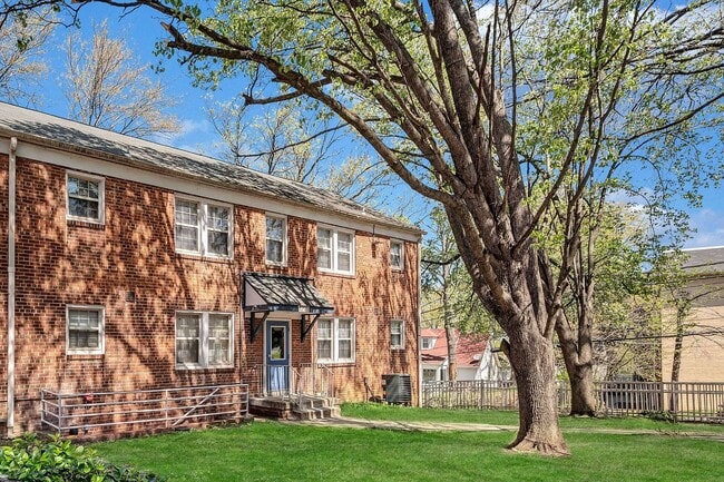 Building Photo - Highland Ridge