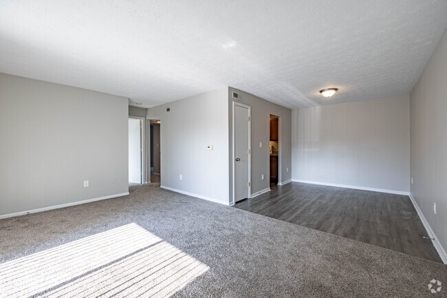 2 habitaciones, 1 baño, 756 pies cuadrados, sala de estar - Crossings of Kenton